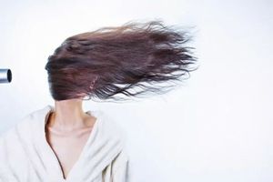 Эффективный шампунь от перхоти и выпадения волос фото